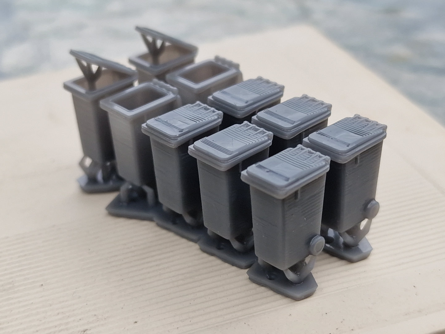 OO Gauge Wheelie Bins 3d printed Unpainted