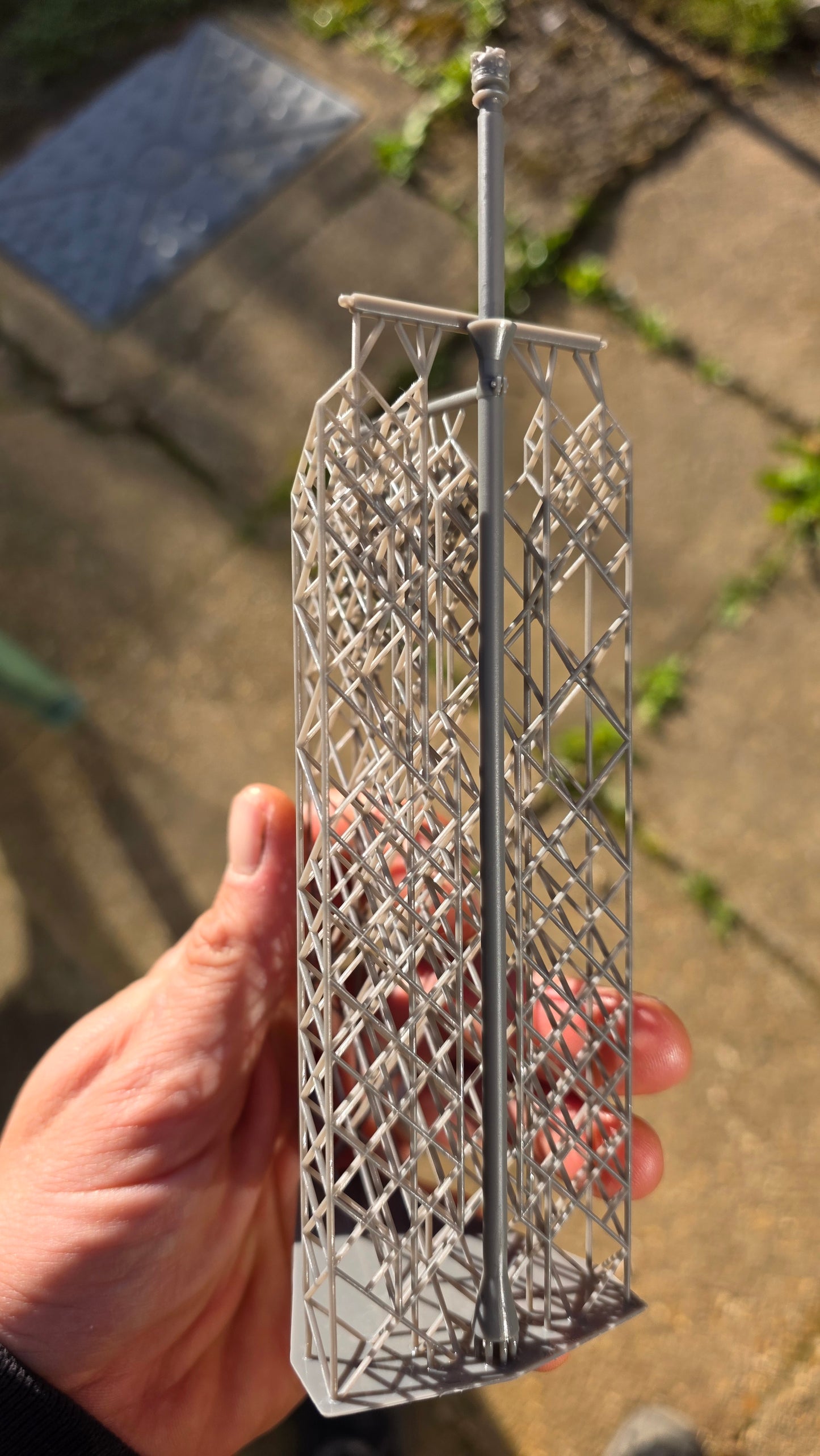 O Gauge  royal flag poles Unpainted